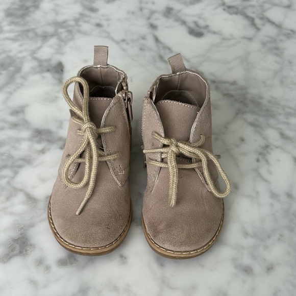 Gap toddler chukka boots - Picture 3 of 6
